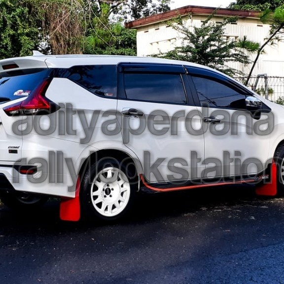 Mudflap Merah Rally Look (Besar) - Merah