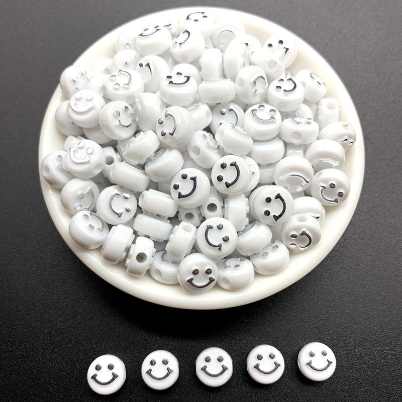 50pcs / Pack 10mm Manik-Manik Akrilik Motif Smiley Untuk Gelang