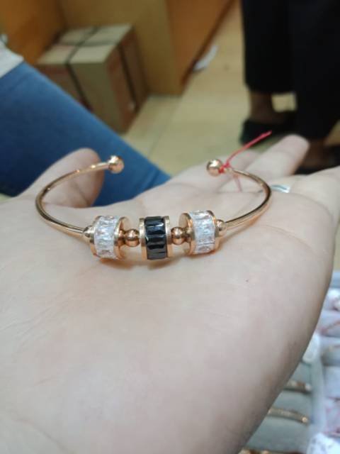 Gelang titanium mata