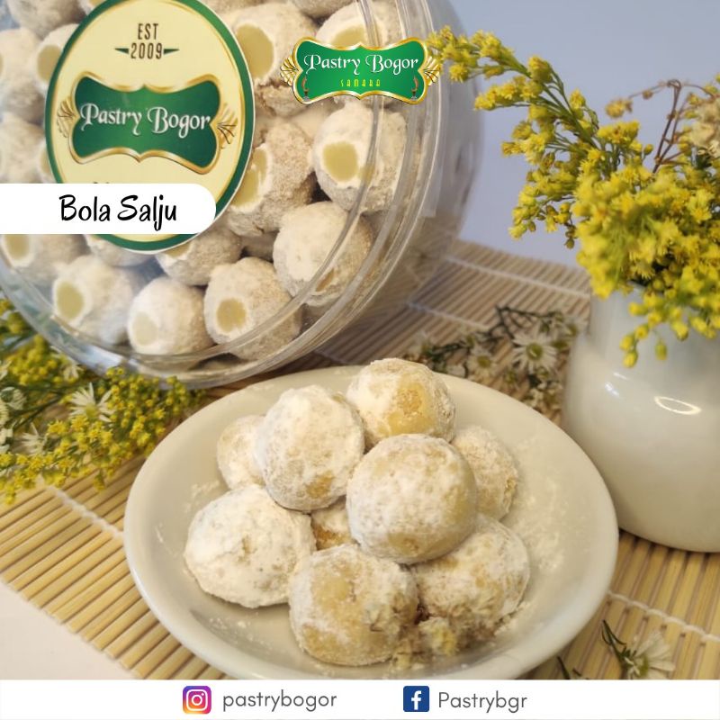 

Bola Salju