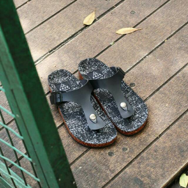 Sendal Pria Slide Goodness Urban Bahan Kulit Santai Nyaman Jalan NgemalL HangOut