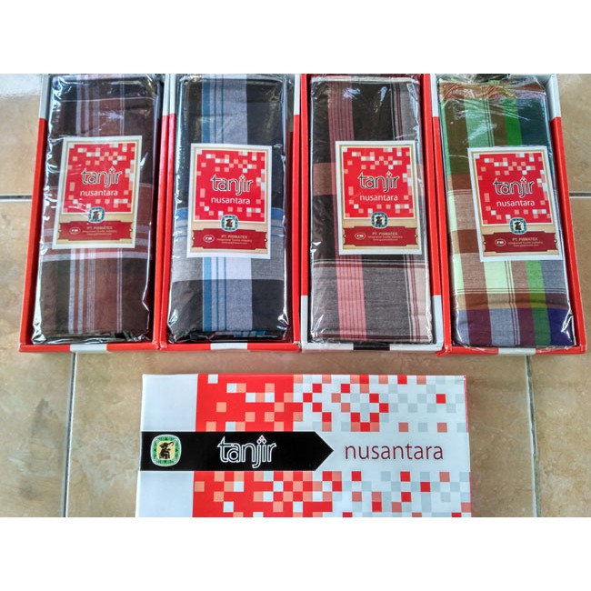 Sarung Gajah Duduk Tanjir