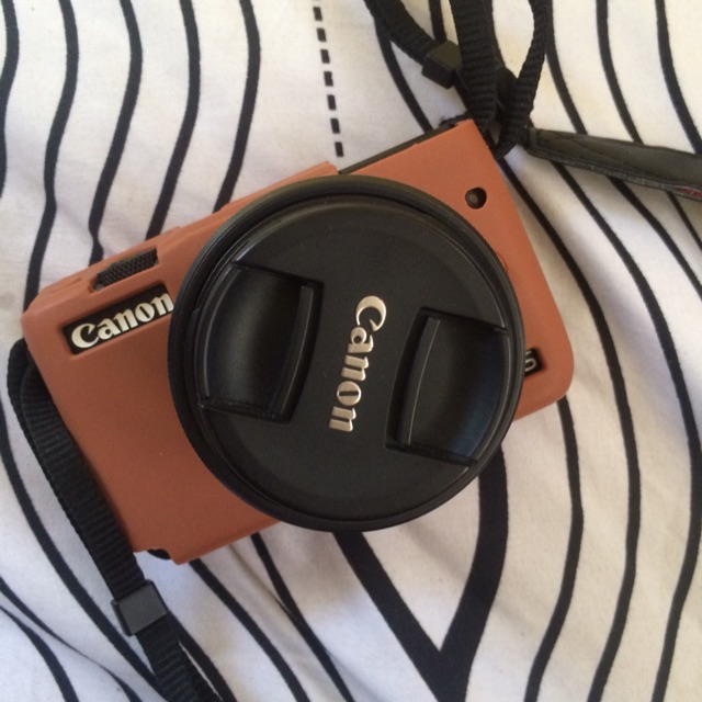 Canon eos m10 bekas