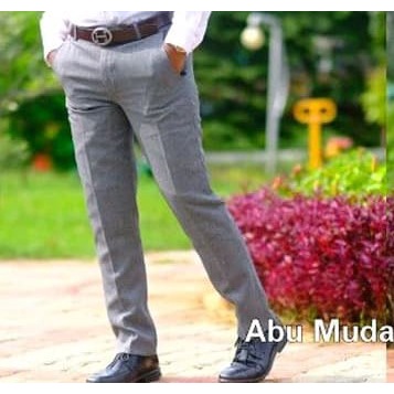 Lesta Langgeng Celana Formal Pria Kerja Bahan Kain Gabardine Warna Abu Muda Slimfit 27-38