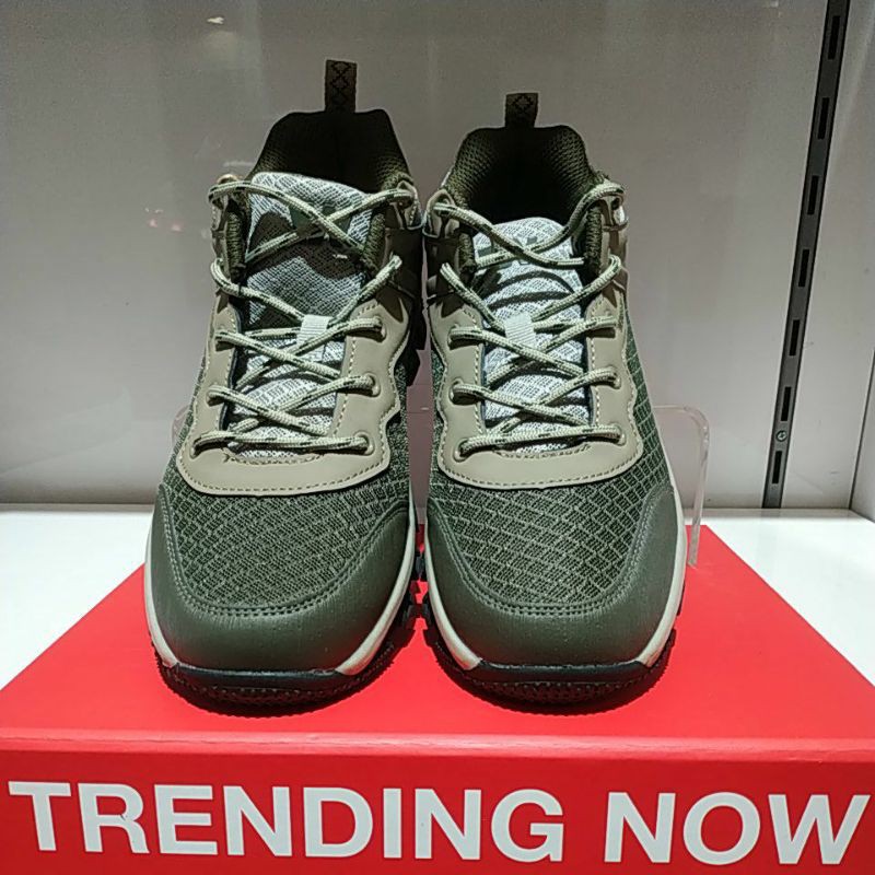 Weinbrenner Sepatu gunung / outdoor