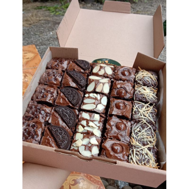 

fudgy brownies premium