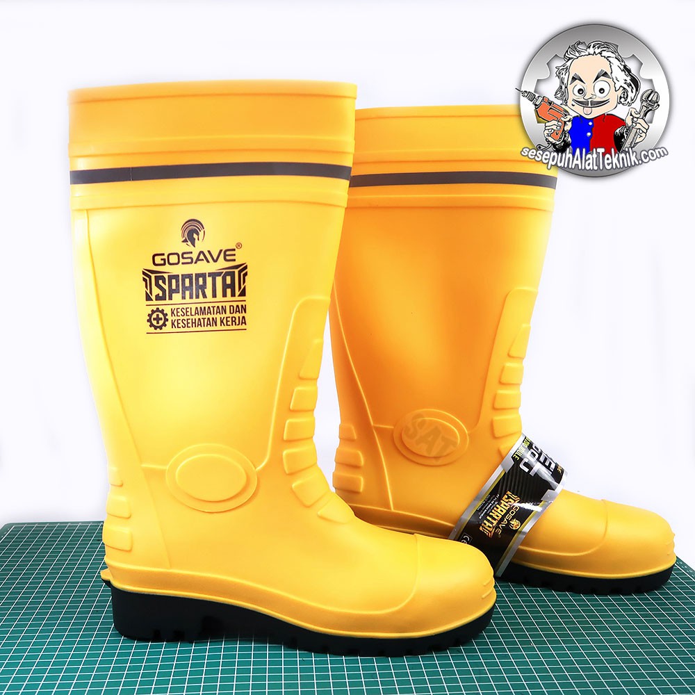  Sepatu  Boot Safety Karet  Ujung Besi Sparta Size 42 GOSAVE 