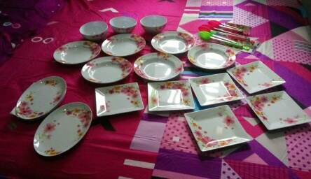 Piring Makan Bulat, Kotak ,oval Dan Mangkok Sweet Flora /hrg Per-bj