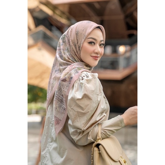 Buttonscarves New York Series 3 BOWERY XL preloved