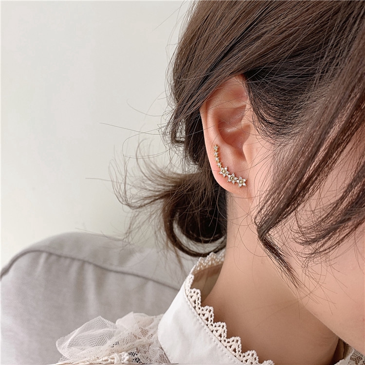 Flash diamond arc design pentagram Anting Bintang Wanita Korea