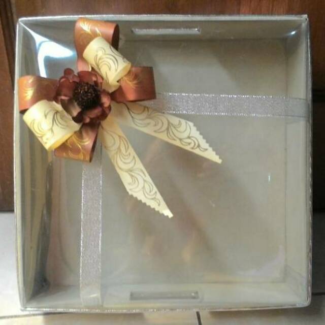 Box kue ukuran 30x30 cm