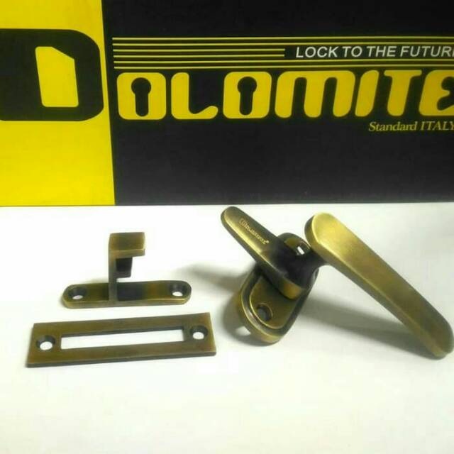 Rambuncis dolomite antik / kunci jendela antik