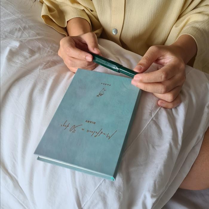 

Jurnalku Bundle - Mindfulness In 30 Days Diary & Kaweco Sport Fountain Pen