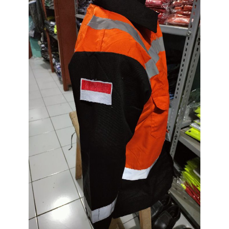 SERAGAM BAJU SAFETY KANCING ORANYE HITAM SCOTLIGT PUNDAK BERLOGO K3 BENDERA