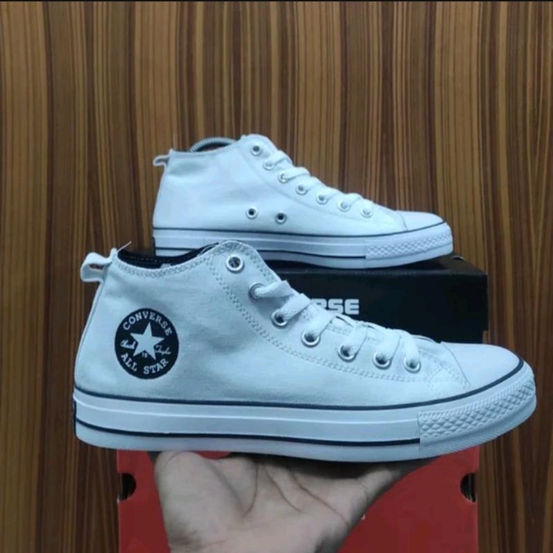 sepatu semi boot converse