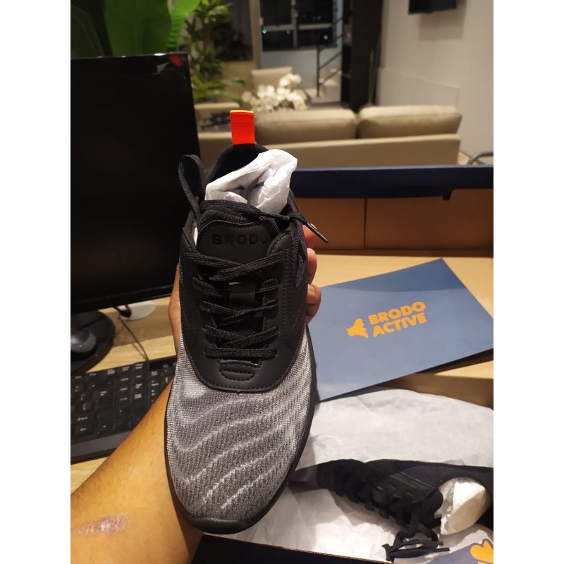 brodo active / sepatu sport / sport shoes