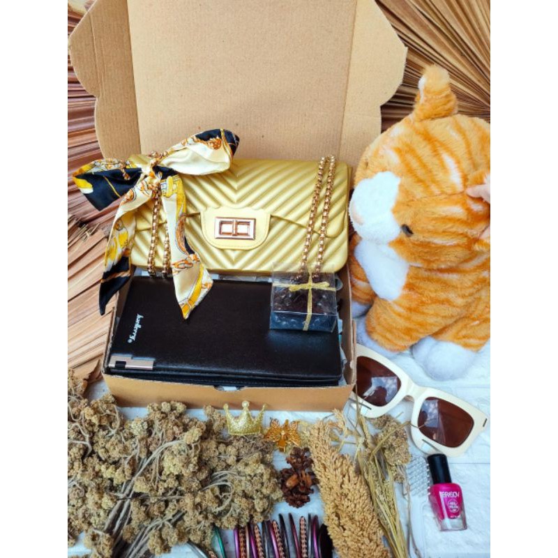

HAMPERS TAS RAMADHAN /KADO /SESERAHAN