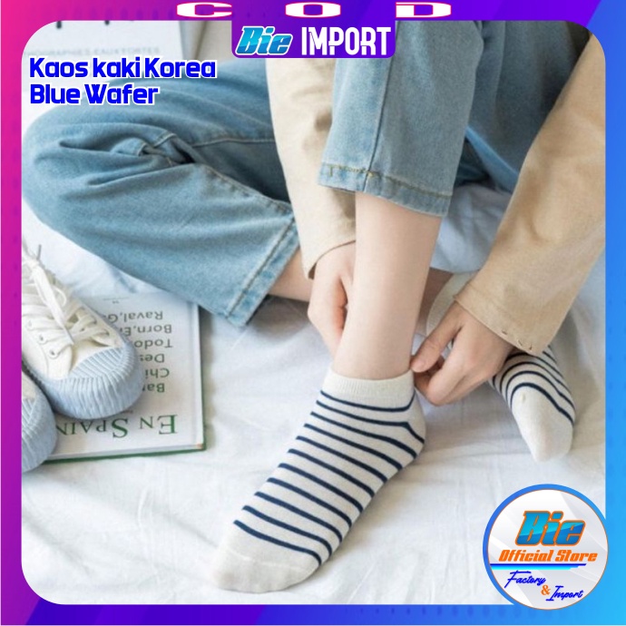 Kaos Kaki Korea Wanita Motif Blue Wafer Impor Best Seller