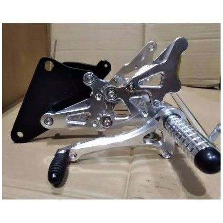 BREKET UNDERBONE SONIC/GTR BAHAN BESI