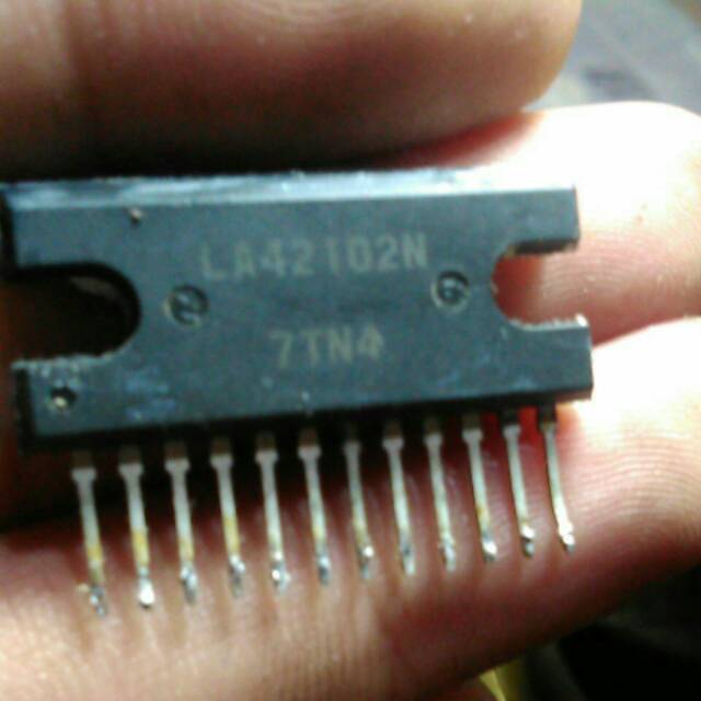 Ic la42102n bekas