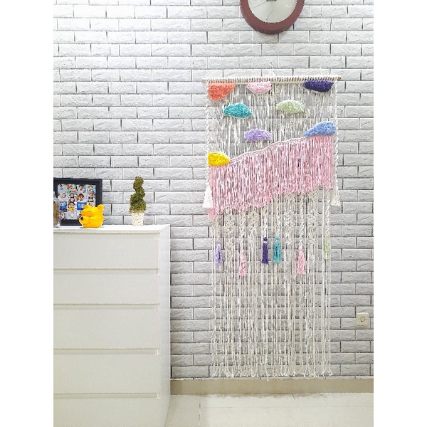 Tirai macrame pintu atau pembatas ruangan unik