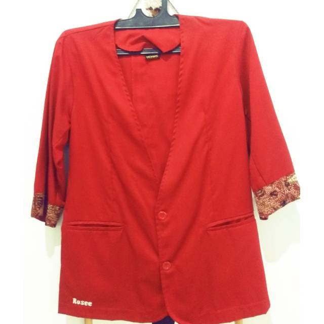 Preloved Blazer merah batik