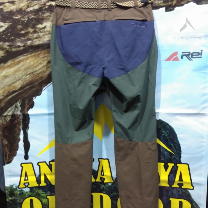 celana gunung Discovery Expedition