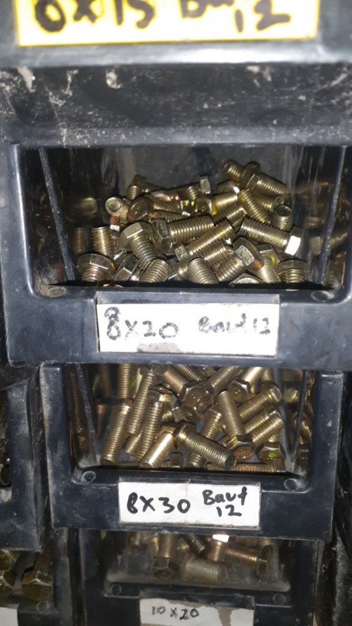 Bmk M8 X 20 /baut Mur Kuning 12 Panjang 2 Cm/baut 12 Panjang 2 Cm