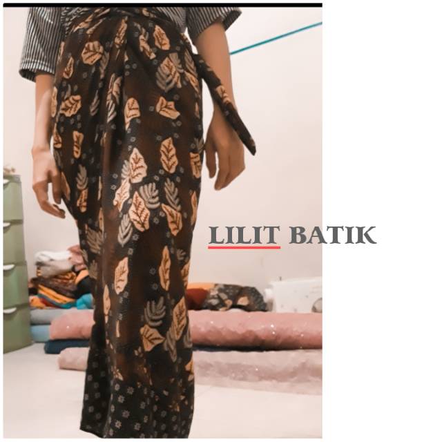 Setelan Kebaya Modern Exquisite Tulle Cape &amp; Bawahan Lilit Batik Eksklusif / Tulle Cape SET