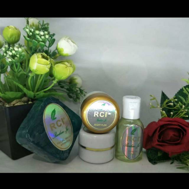 Cream Night Flek Whitening Racikan Ijo RCI Pembersih Pemutih Penghilang Flek Hitam Penuaan Pelembab