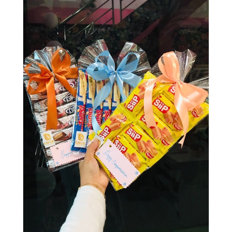 

Parsel Snack idul fitri free kartu ucapa parsel wisuda atau ultah