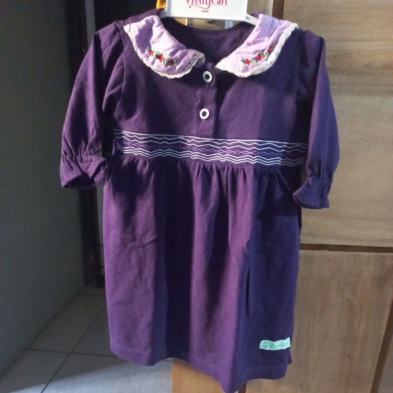 Preloved set gamis dan kerudung bayi Atharizz warna ungu terong