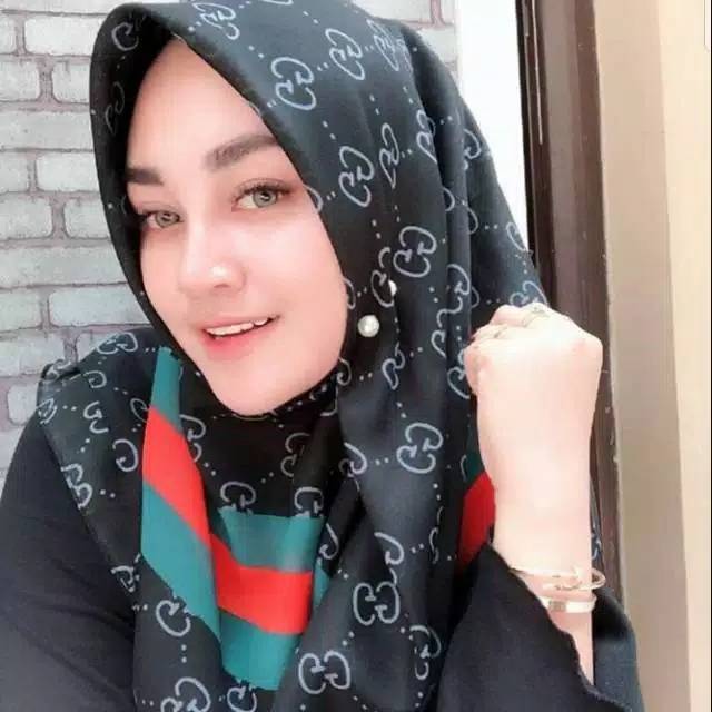 Hijab Segiempat Deenay Kw Motif Terlaris