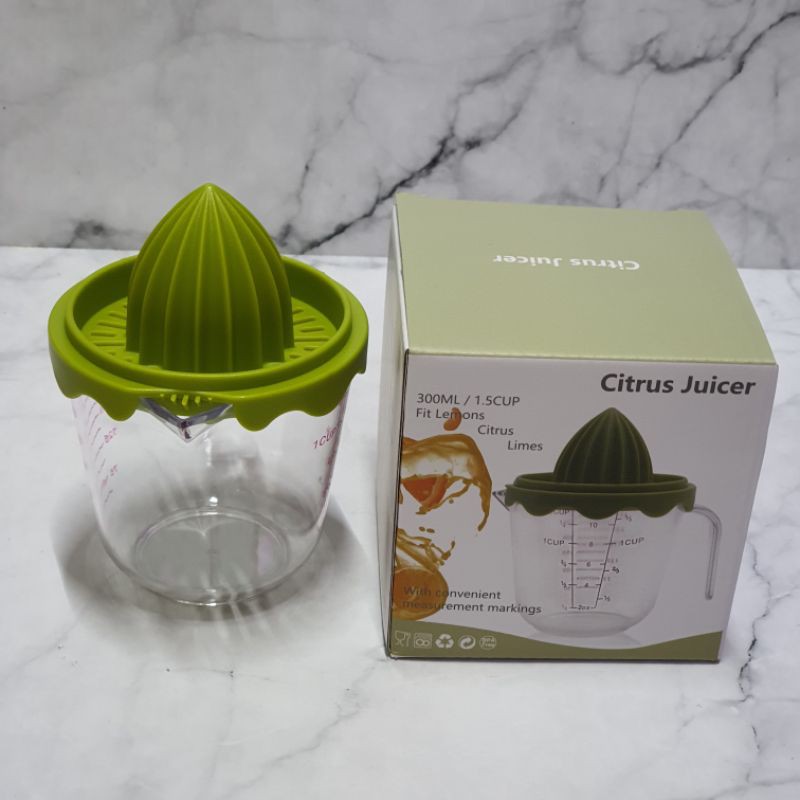 lemon citrus juicer with measuring cup / alat peras jeruk dengan takaran