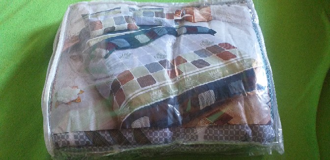 Sprei Motif Elegan  Sprei Bagus Set 2 Sarung Bantal Guling Tidur Ukuran 180x200 Sprei Karakter Cd-1