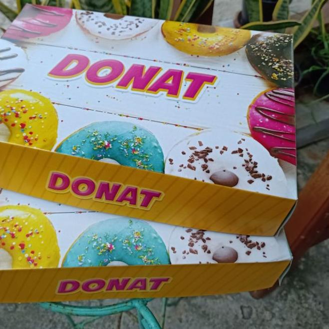 dus donat isi 6/12 donat / box donat / ukuran 27x18.5x5.5