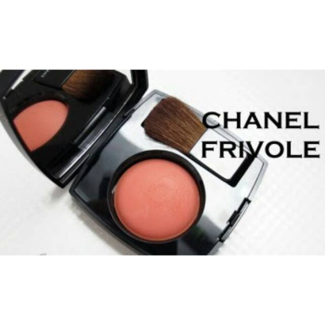 Chanel.powder blush 76 frivole