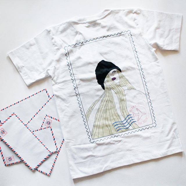 

Dollmination BYRB T-shirt - Postcard from Paris