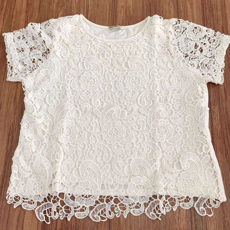 Preloved Blouse Brukat Putih Lengan Pendek Brand ADA | Preloved Thrift Branded Blouse