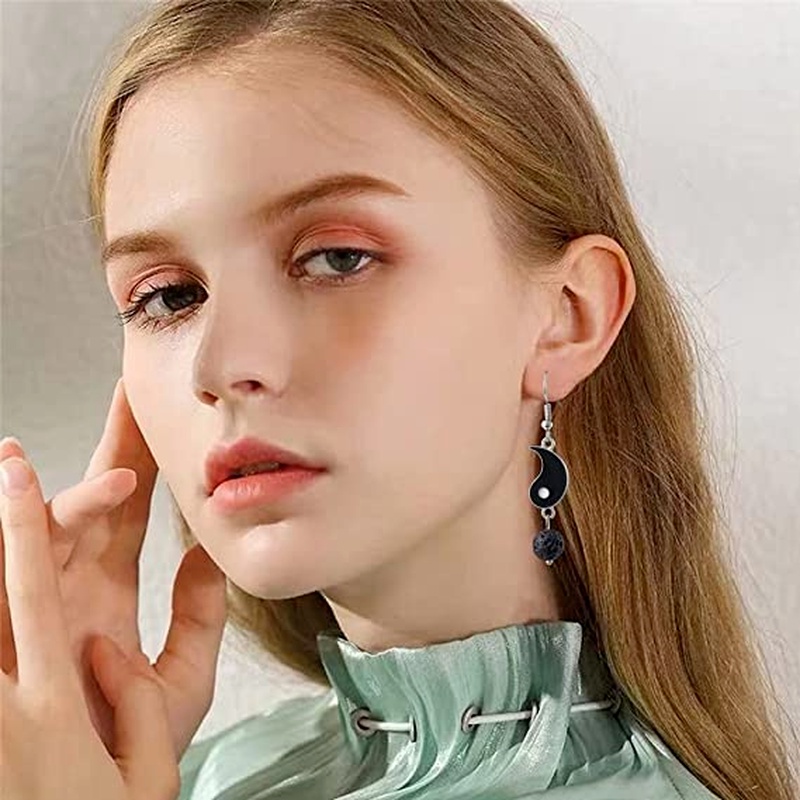 1 Pasang Anting Rumbai Asimetris Gaya Retro Untuk Wanita