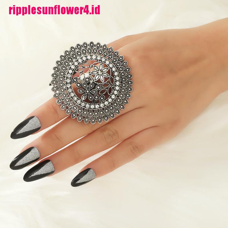 Cincin Motif Ukiran Bunga Gaya Retro Vintage Warna Emas