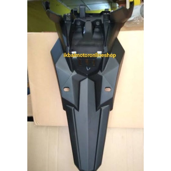 spakbor slebor belakang Vario 125-150 LED 2016-2017
