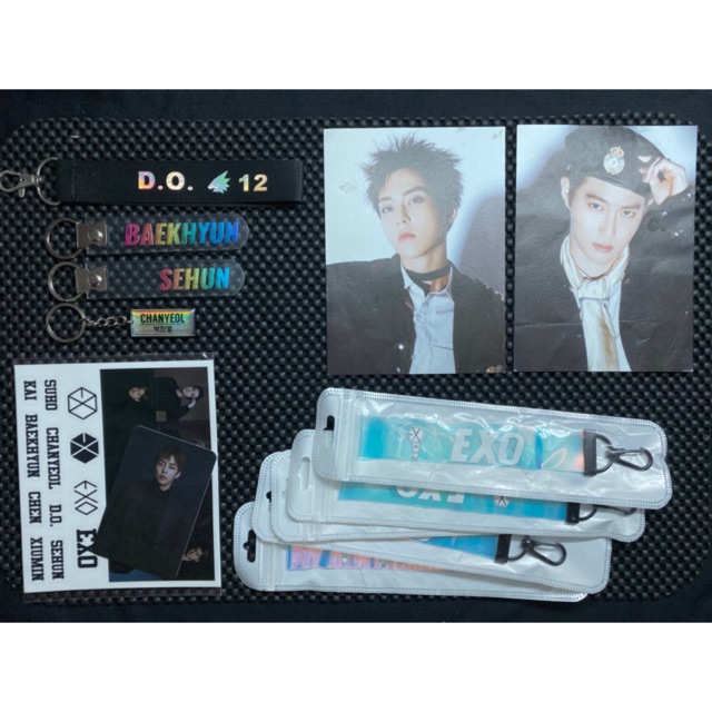 EXO DON’T MESS UP MY TEMPO XIUMIN POSTCARD LIGHTICK PO BENEFIT HOLOGRAM GANCI STRAP D.O STICKER