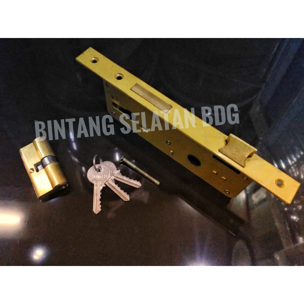 Body Kunci Pintu LOCKASE SWING GOLD WITH CLYNDER AND LOCK