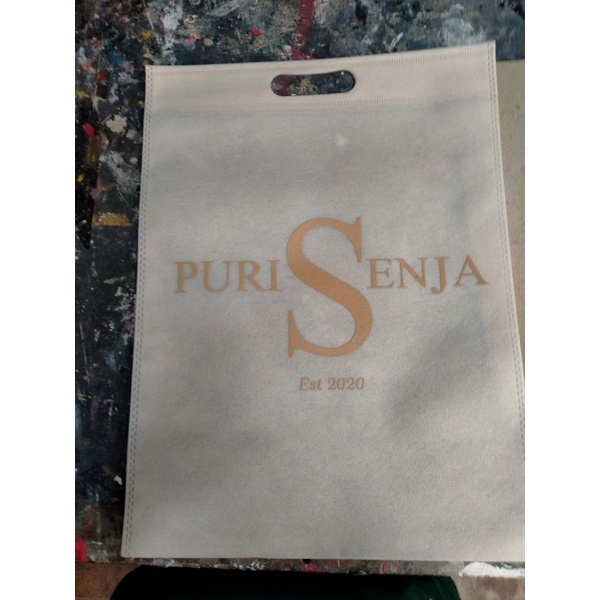 

Tas Spunbond Oval / Tas Kain / Tas Godiebag Sablon Ukuran 25x35