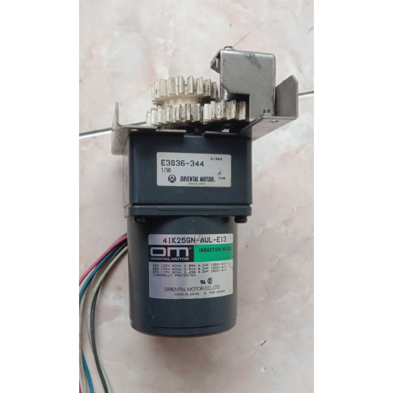 Oriental Motor Gearbox 115V Ac 25W Ratio 1 : 90