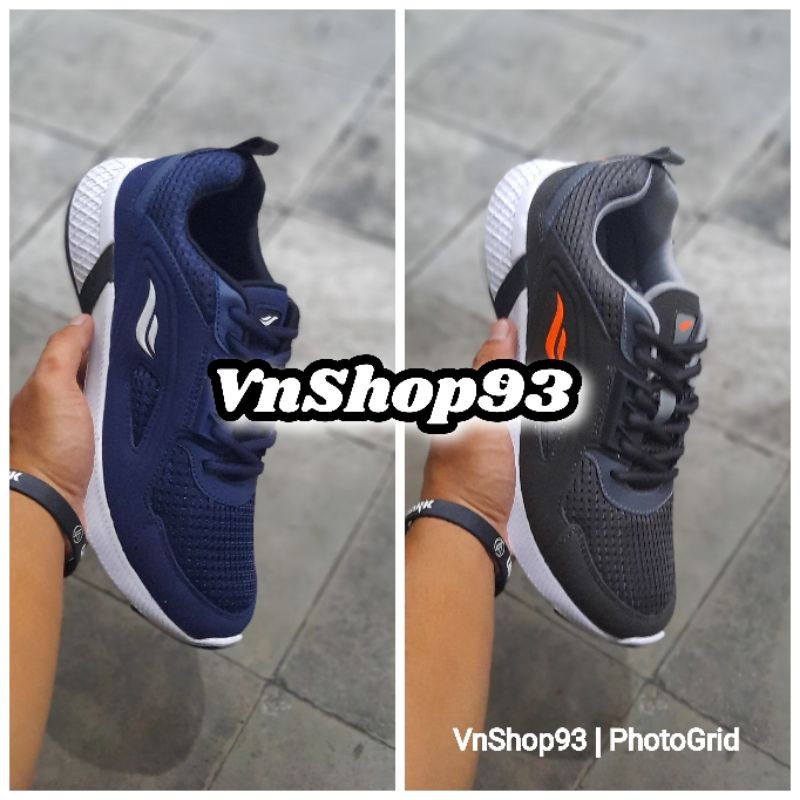 Desle Wishmark Roger Running