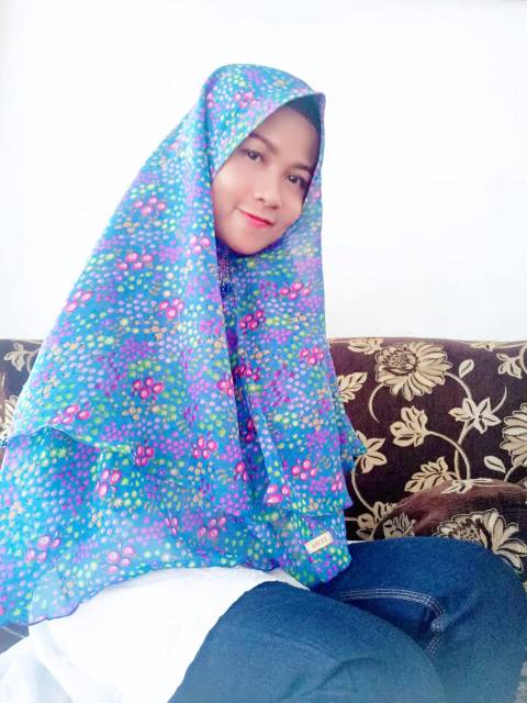 Jilbab instan double layer polos kombinasi bunga