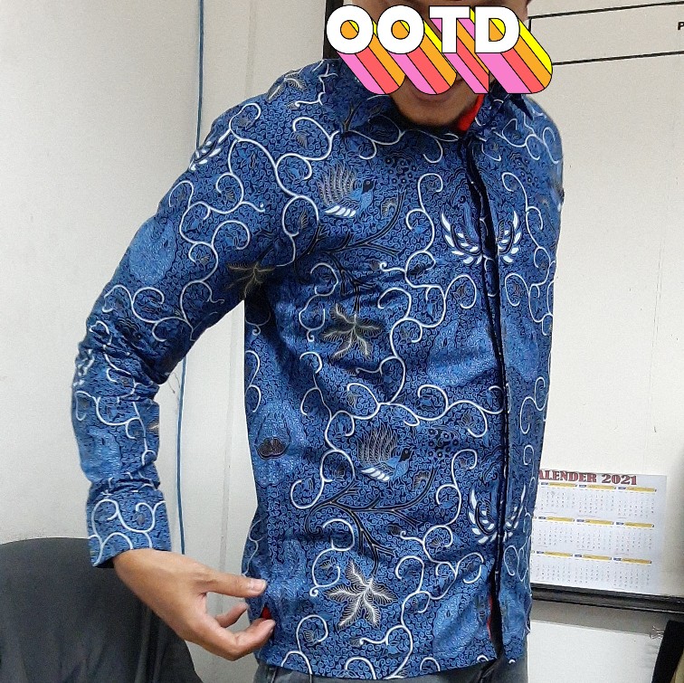 Rakabuming Rajasakti Kemeja Batik Eksklusive Panjang Katun Cabut Kemeja Batik Warna Navy Biru