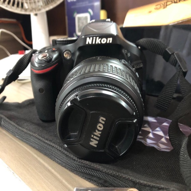 NIKON D5200 lensa kit 18-55mm second bekas preloved